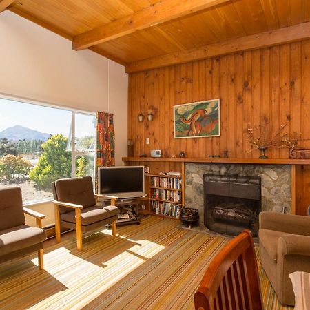 Southern Lakes Sweetie - Albert Town Bach Wanaka Exterior photo