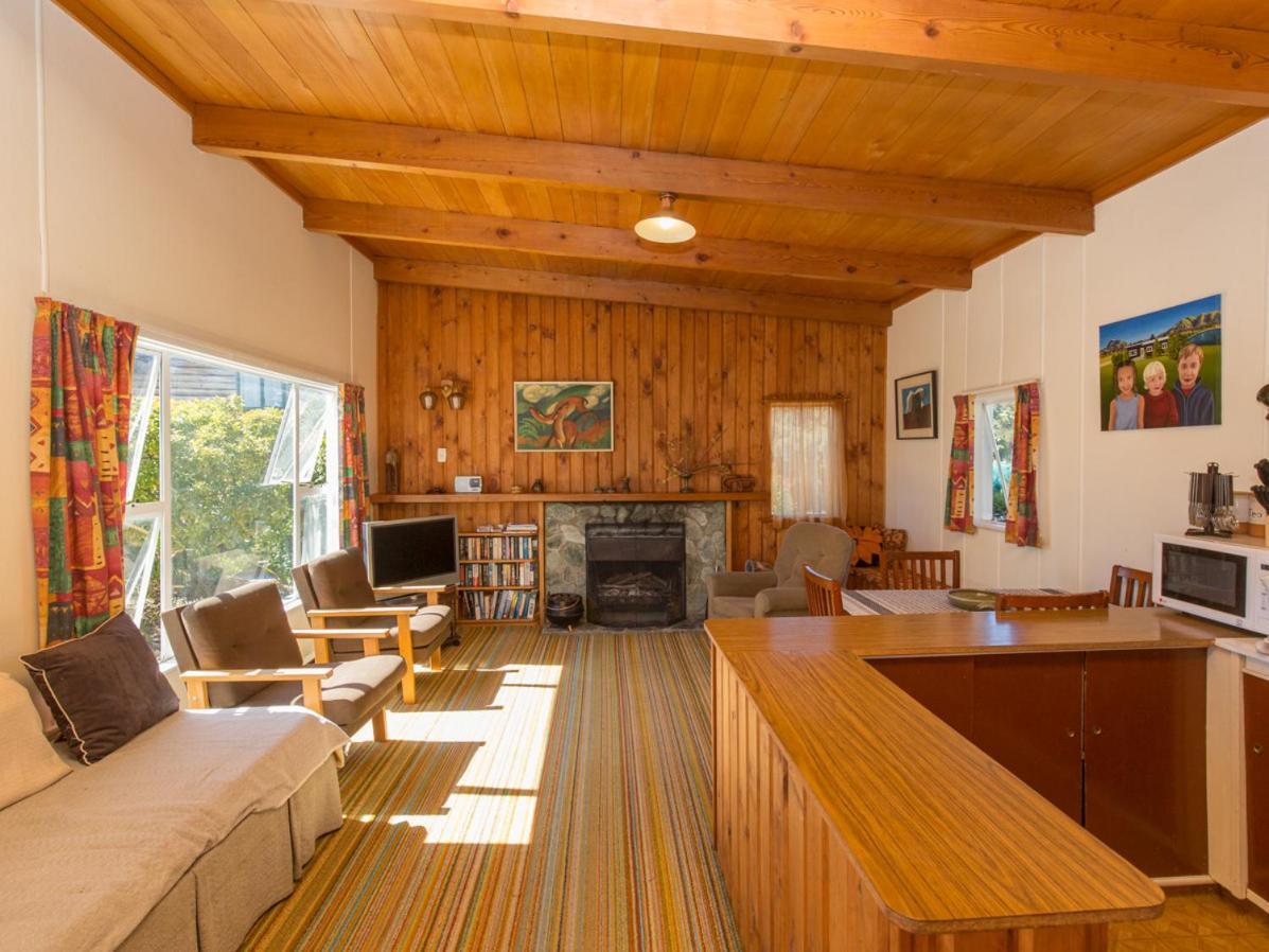 Southern Lakes Sweetie - Albert Town Bach Wanaka Exterior photo