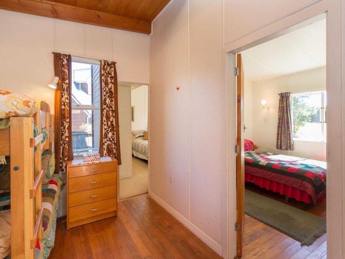 Southern Lakes Sweetie - Albert Town Bach Wanaka Exterior photo